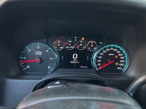 Used 2017 Chevrolet Suburban LT w/ LT Signature Package image 26