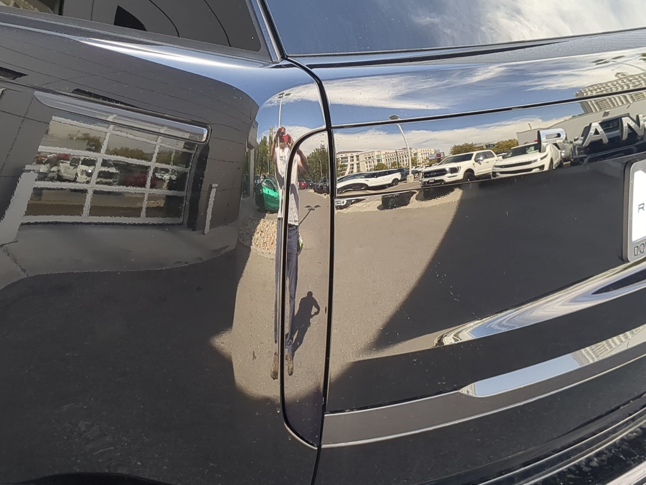 New 2026 Land Rover Range Rover SE AWD/4WD image 11