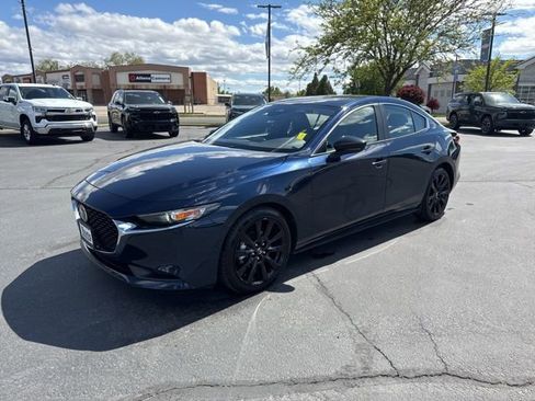 Used 2024 MAZDA MAZDA3 s FWD image 3