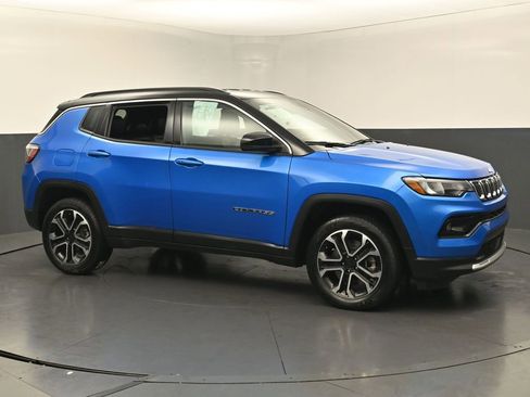 Used 2024 Jeep Compass Limited AWD/4WD image 15