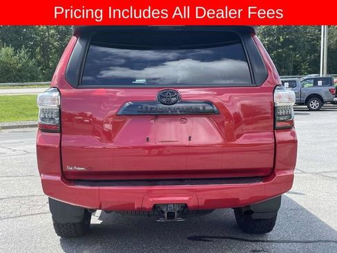 Used 2021 Toyota 4Runner Venture w/ Moonroof Package AWD/4WD image 4