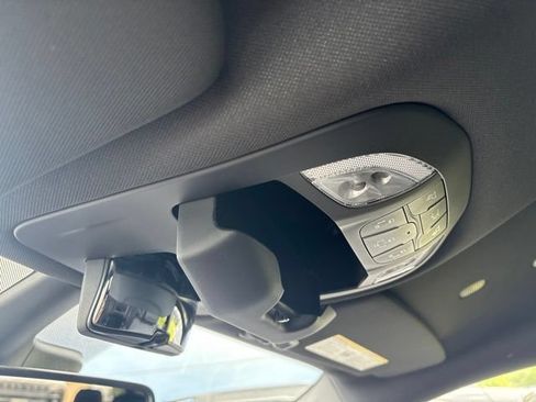 New 2027 Chrysler Pacifica Select AWD/4WD image 50