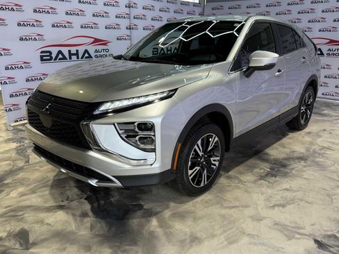 Used 2025 Mitsubishi Eclipse Cross SE image 2
