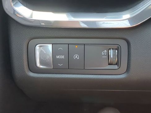 New 2025 GMC Acadia Elevation image 20