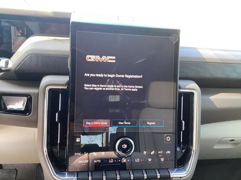 New 2026 GMC Yukon Denali image 33