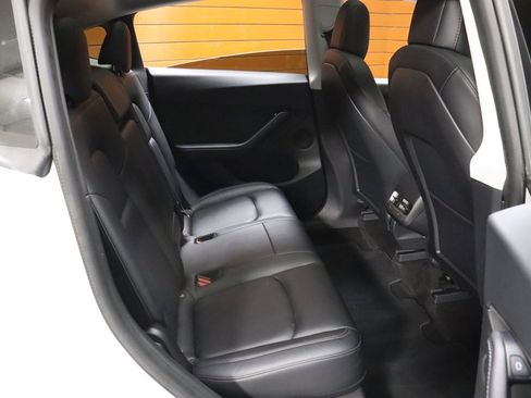 Used 2023 Tesla Model Y 2WD image 42