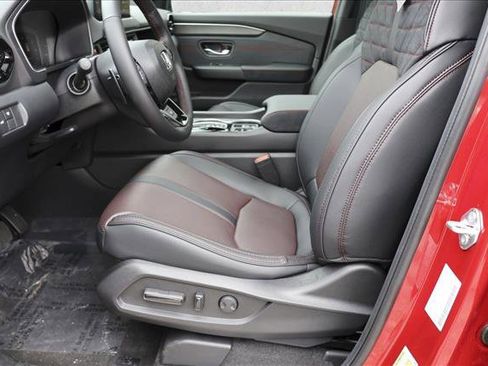 New 2026 Honda Pilot Black Edition image 11