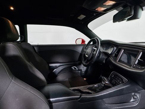 Used 2022 Dodge Challenger R/T image 24