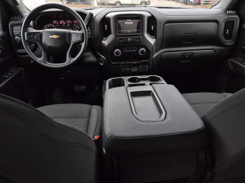 Used 2024 Chevrolet Silverado 1500 Custom image 16