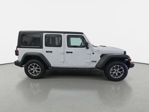 Used 2024 Jeep Wrangler Sport S image 2