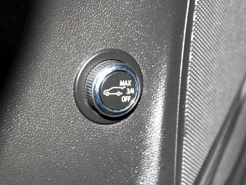 Used 2023 Buick Envision Essence image 26