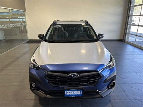 Used 2025 Subaru Crosstrek 2.0i Premium image 2