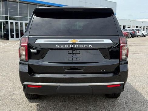 Certified 2022 Chevrolet Suburban LT w/ LT Signature Package AWD/4WD image 4