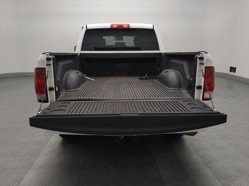 Used 2018 RAM 1500 Express RWD image 29