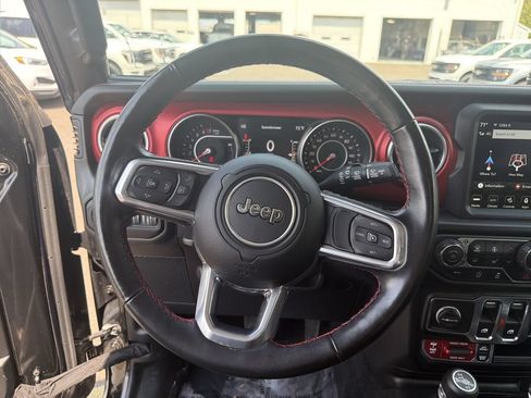 Used 2022 Jeep Wrangler Rubicon w/ Cold Weather Group AWD/4WD image 18