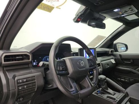 Used 2024 Toyota Tacoma SR RWD image 12