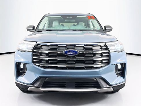 Used 2025 Ford Explorer Active w/ Active Comfort Package AWD/4WD image 6