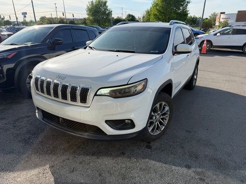 Used 2021 Jeep Cherokee Latitude Plus w/ Sun & Sound Group AWD/4WD image 2