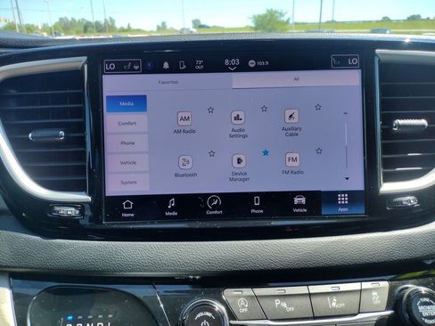 Used 2023 Chrysler Pacifica Touring-L FWD image 31