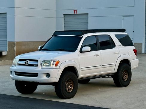 Used 2006 Toyota Sequoia SR5 AWD/4WD image 36