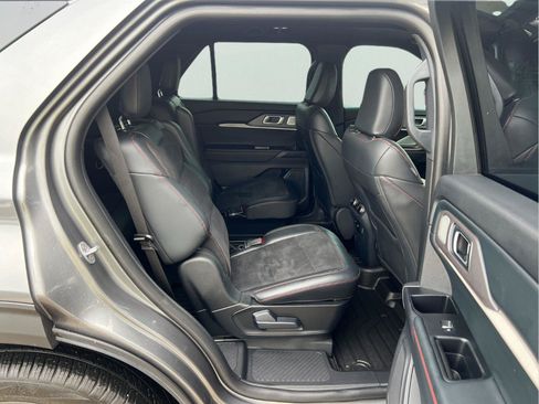 Used 2025 Ford Explorer ST w/ Sun And Sound Package AWD/4WD image 17
