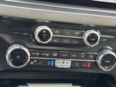 Used 2025 Ford F450 Platinum w/ FX4 Off-Road Package image 46