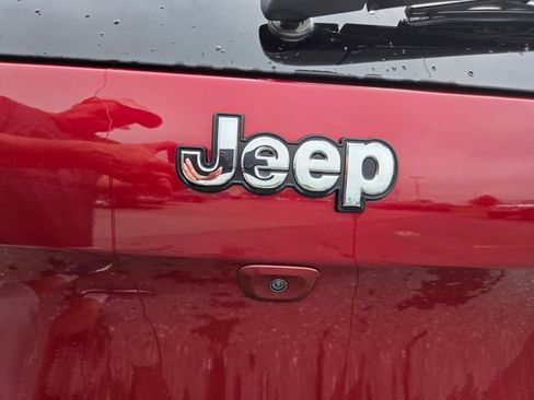 Used 2017 Jeep Cherokee Limited AWD/4WD image 25
