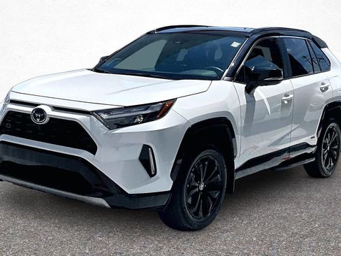 Certified 2024 Toyota RAV4 XSE w/ Advanced Technology Package AWD/4WD image 4