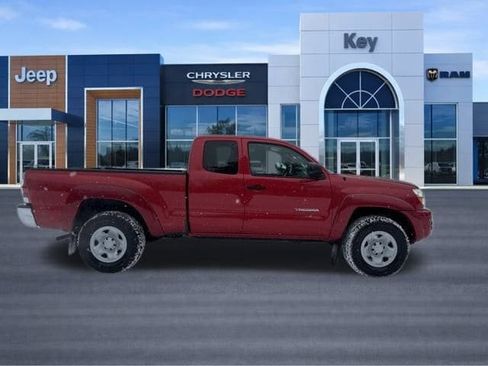 Used 2011 Toyota Tacoma 4x4 Access Cab w/ SR5 Pkg #2 image 6