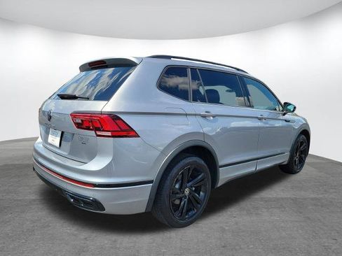 Used 2024 Volkswagen Tiguan SE R-Line FWD image 5