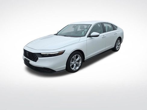 Used 2024 Honda Accord LX image 3