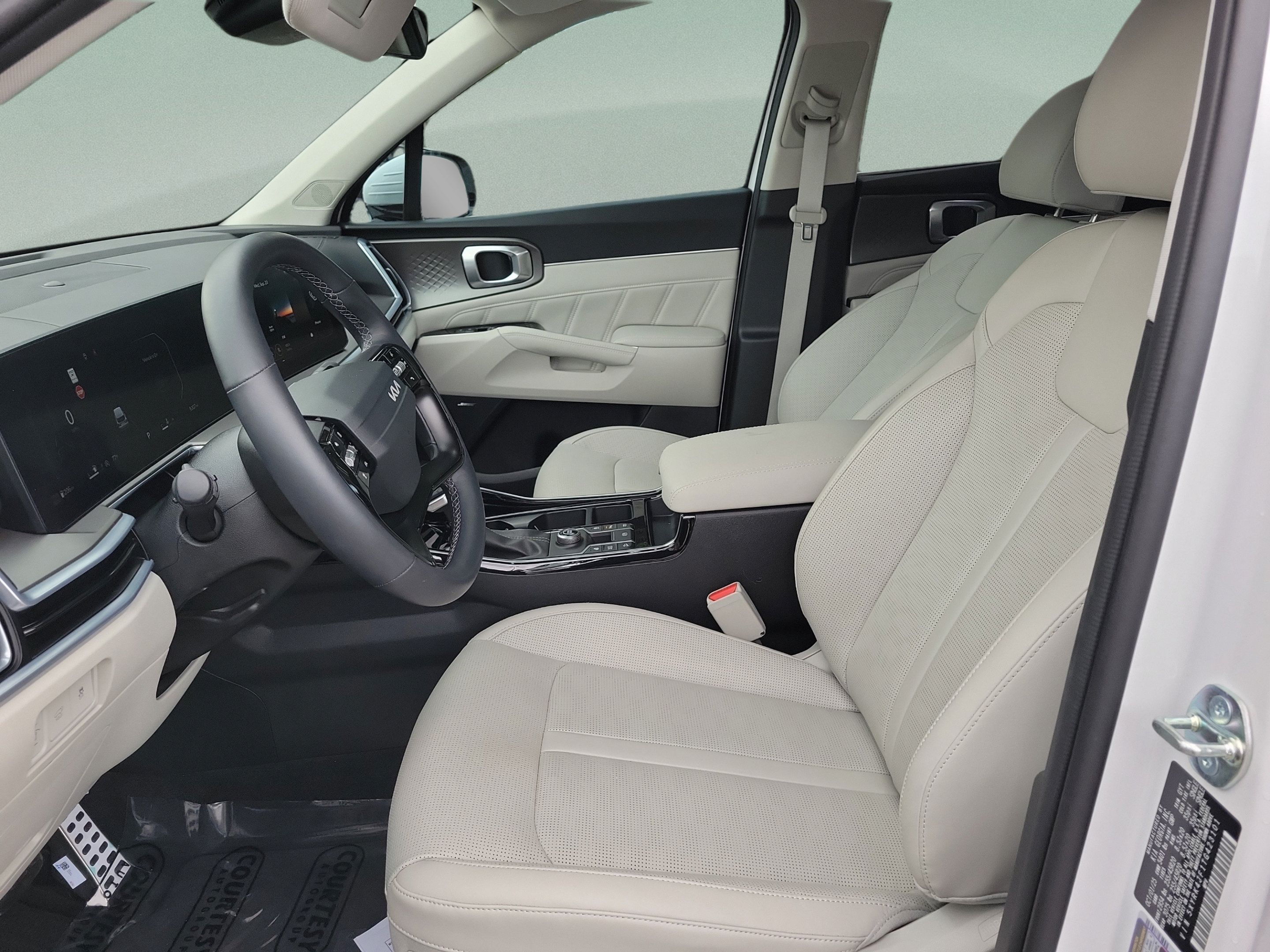 Certified 2026 Kia Sorento SX FWD image 16