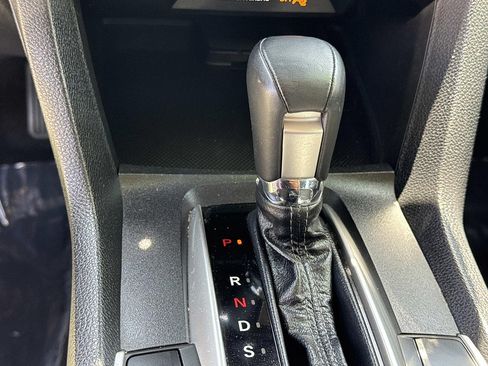 Used 2018 Honda Civic Touring image 13