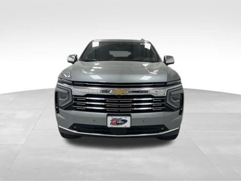 New 2026 Chevrolet Suburban Premier AWD/4WD image 2