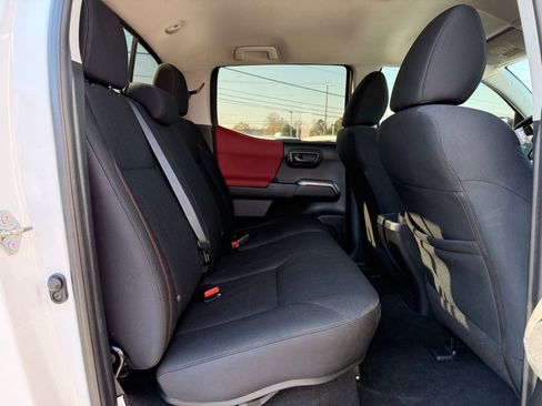 Used 2019 Toyota Tacoma 2WD Double Cab image 27