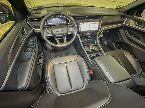 New 2026 Jeep Grand Cherokee Limited AWD/4WD image 9