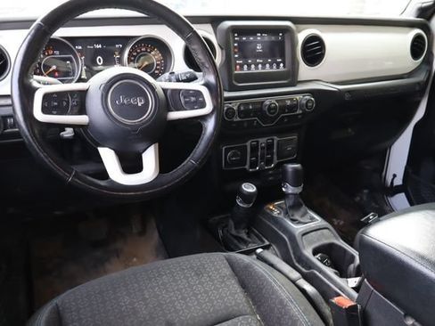 Used 2021 Jeep Wrangler Unlimited Sport AWD/4WD image 4