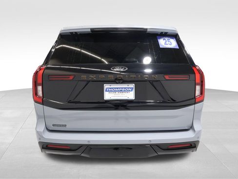 Used 2025 Ford Expedition Tremor AWD/4WD image 3