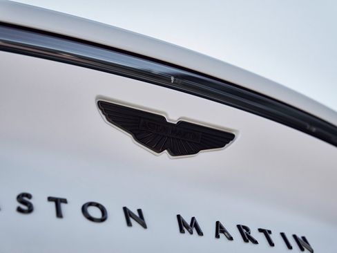 Used 2025 Aston Martin DBX 707 image 13