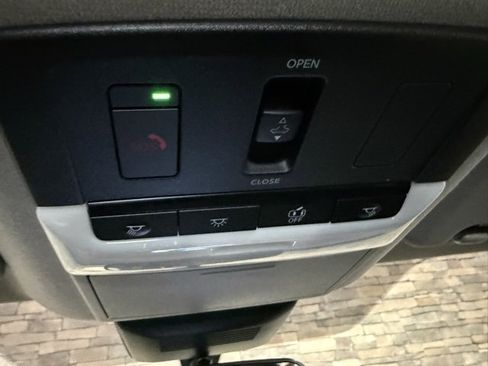 Certified 2024 Nissan Sentra SR w/ SR Premium Package image 25