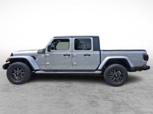 Used 2020 Jeep Gladiator Overland w/ Dual Top Group AWD/4WD image 7