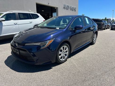 Used 2023 Toyota Corolla LE FWD image 4