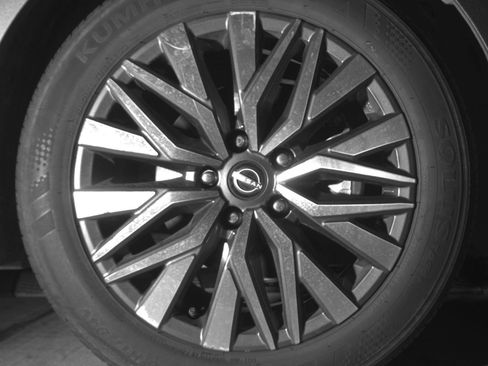 Used 2025 Nissan Altima 2.5 SV FWD image 16