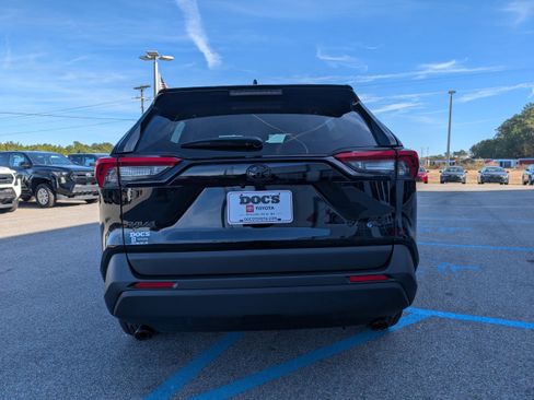 New 2025 Toyota RAV4 XLE image 4