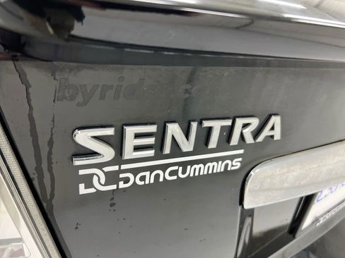 Used 2012 Nissan Sentra 2.0 image 24