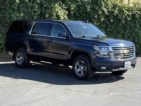 Used 2017 Chevrolet Suburban LT AWD/4WD image 3