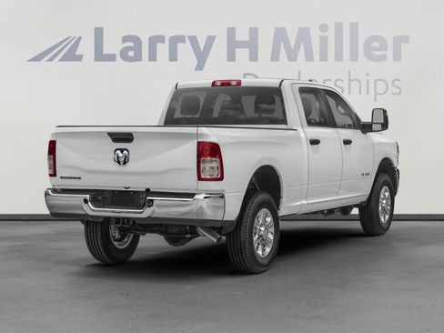 Used 2024 RAM 2500 Laramie w/ Night Edition AWD/4WD image 2