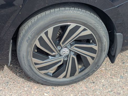 Used 2019 Volkswagen Jetta SEL Premium image 12
