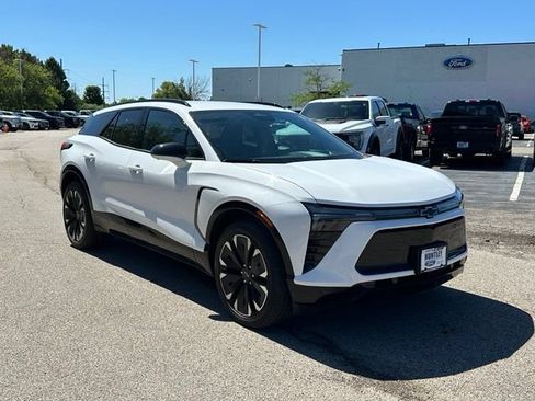 Used 2024 Chevrolet Blazer EV RS AWD/4WD image 2