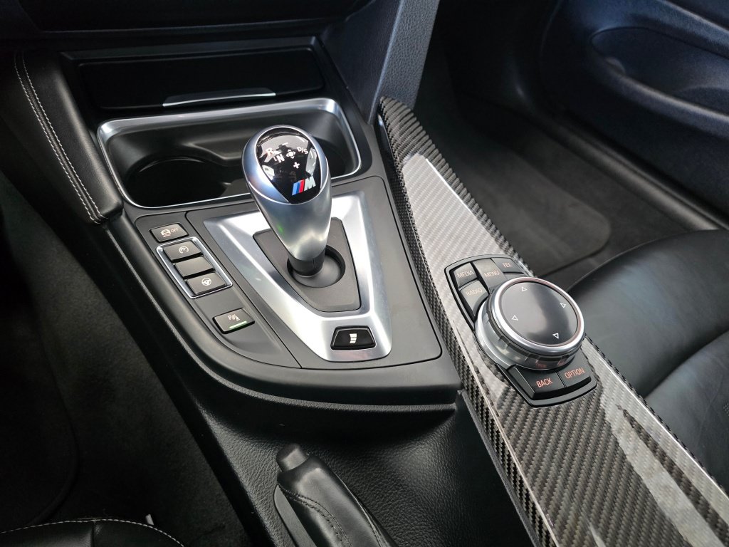 Used 2016 BMW M4 Coupe RWD image 32